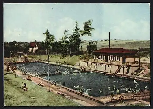 AK Gössnitz / Thür., Freibad mit Badegästen