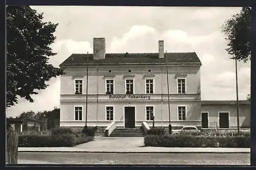 AK Falkenberg /Elster, Eingang zum Bahnhof