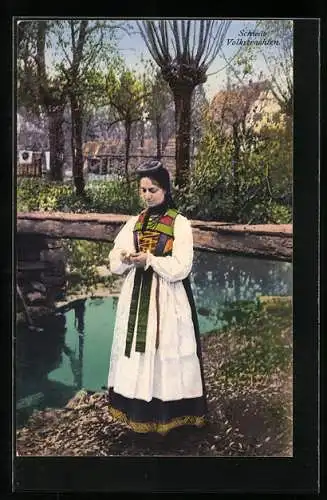 AK Frau in schwäbischer Tracht