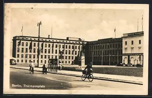 AK Berlin, Thälmannplatz mit Ausstellungsgebäude