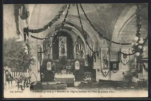 AK Veretz /Indre-et-Loire, Intérieur de l`Eglise pendant les Fêtes de Jeanne d`Arc