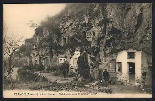 AK Vernou /I.-et-L., Les Coteaux, Habitations dans le Rocher