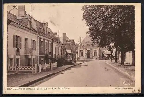 AK Beaumont-la-Ronce, Rue de la Douve