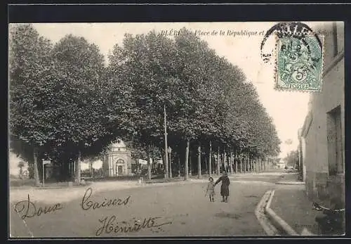 AK Blere, Place de la Republique et Chapelle Jehan de Saigne