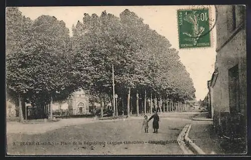 AK Blere, Place de la Republique, Chapelle funehre