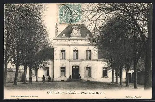 AK Lacroix-de-Blere, Place de la Mairie