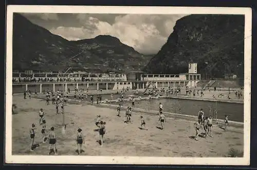 AK Bolzano, Lido, Gäste im Schwimmbad