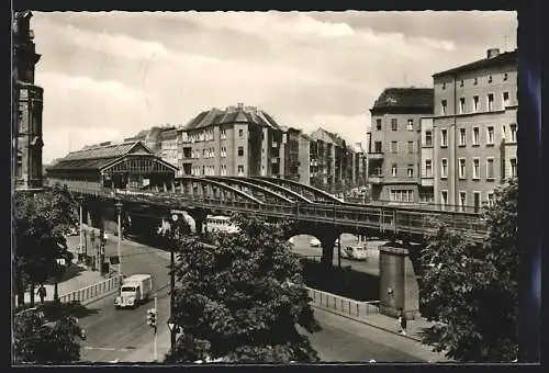 AK Berlin, Oberirdische U-Bahn-Gleise an der Ecke Schönhauser Allee /Dimitroffstrasse