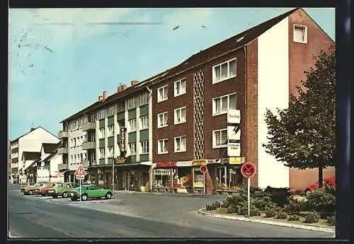 AK Lehrte /Hann., Volksbank und Geschäfte in der Burgdorfer Strasse