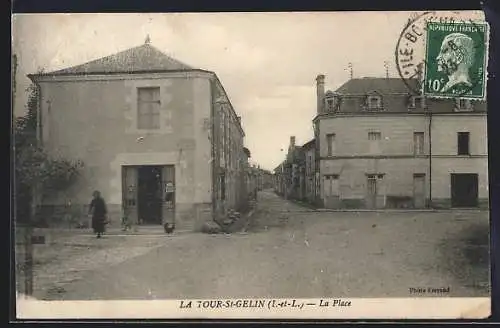 AK La Tour-Saint-Gelin, La Place