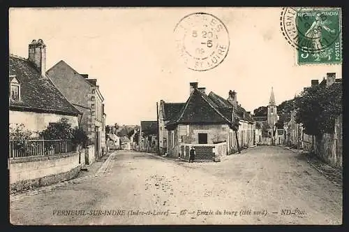 AK Verneuil-sur-Indre, Entrée du bourg, côté nord