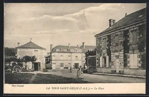 AK La Tour de Saint-Gelin, La Place