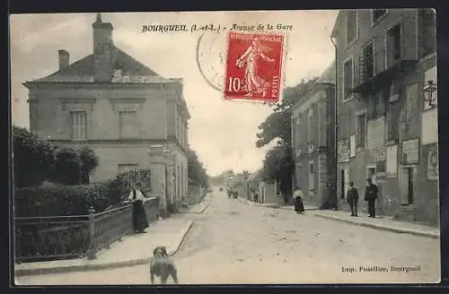 AK Bourgueil /I.-et-L., Avenue de la Gare