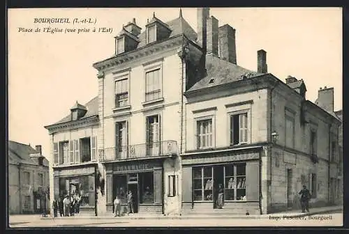 AK Bourgueil /I.-et-L., Place de l`Église, vue prise à l`Est