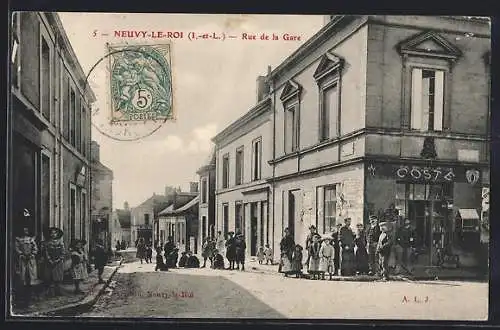 AK Neuvy-le-Roi, Rue de la Gare