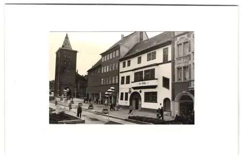 Fotografie unbekannter Fotograf, Ansicht Jena, Johannisstrasse mit Gasthaus Zur Rosen, VEb Kombinat Carl Zeiss Geschäft