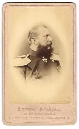 Fotografie R. J. Hirsch, Berlin, Portrait Herzog Wilhelm von Mecklenburg-Schwerin in Uniform mit Halsorden