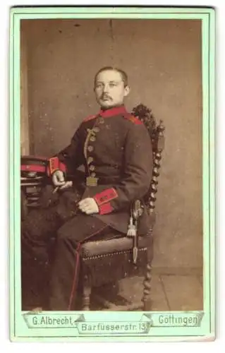 Fotografie G. Albrecht, Göttingen, Soldat in Uniform Rgt. 82, Handkoloriert