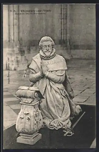 AK Champigny-sur-Veude, Statue du Duc de Montpensier