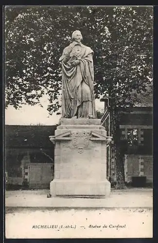 AK Richelieu /I.-et-L., Statue du Cardinal