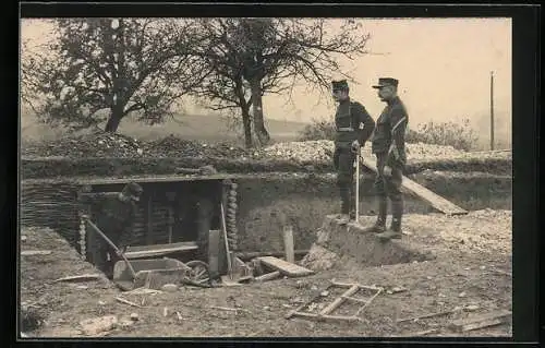 AK Schweizer Soldaten beim Schanzenbau