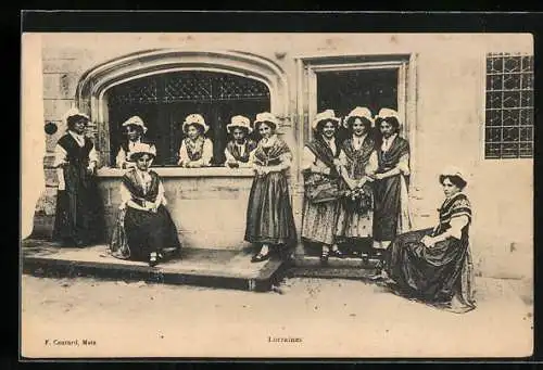 AK Frauengruppe in lothringer Trachten