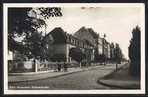 AK Köln-Braunsfeld, Sicht in die Wiethasestrasse