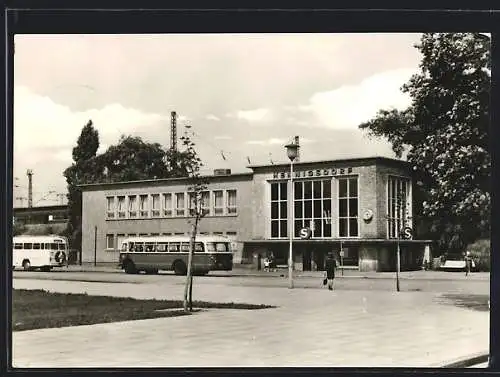 AK Hennigsdorf /Oranienburg, Bus vor dem S-Bahnhof