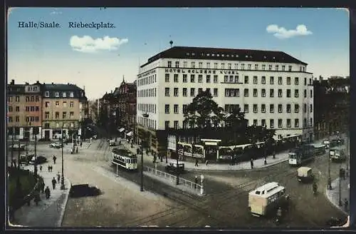 AK Halle / Saale, Strassenbahn auf dem Riebeckplatz, Hotel Goldene Kugel