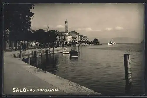AK Salo /Lago di Garda, Uferpromenade mit Ortsblick
