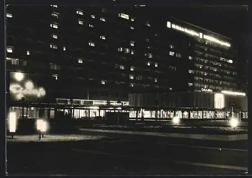 AK Dresden, Prager Strasse mit Geschäften