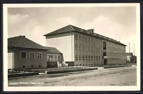 AK Guben, Strassenpartie an der Wilhelm-Pieck-Schule