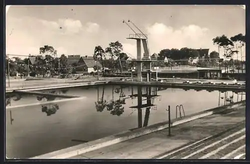 AK Lauchhammer-Neustadt, Schwimmstadion mit Sprungturm