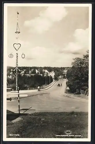 AK Rättvik, Strassenpartie am Maibaum