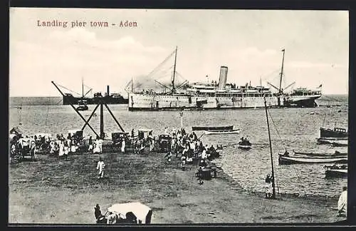 AK Aden, Landing pier town