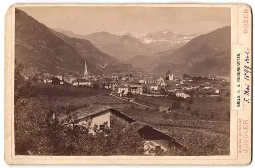 Fotografie J. Gugler, Bozen, Ansicht Gries, Blick nach dem Ort mit dem Rosengarten, 1899
