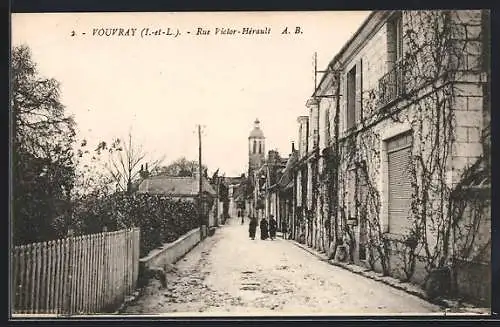 AK Vouvray /I.-et-L., Rue Victor-Hérault