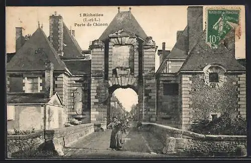 AK Richelieu, porte de Chinon