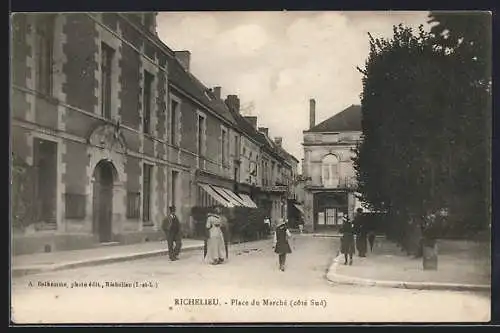 AK Richelieu, Place du Marché, côté Sud