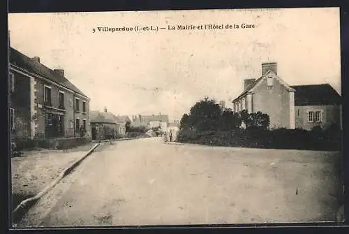 AK Villeperdue /I.-et-L., La Mairie et l`Hôtel de la Gare