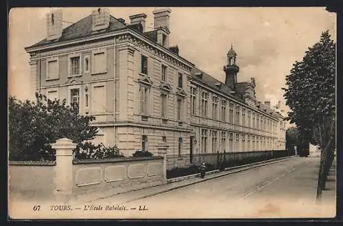 AK Tours, l'École Rabelais