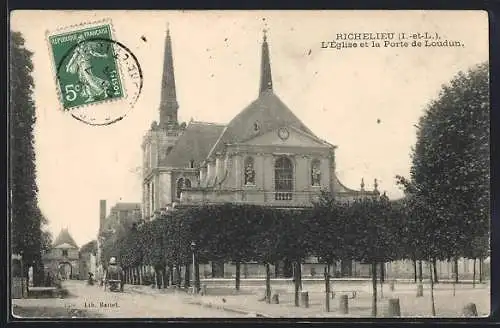 AK Richelieu /I.-et-L., L`Eglise et la Porte de Loudon