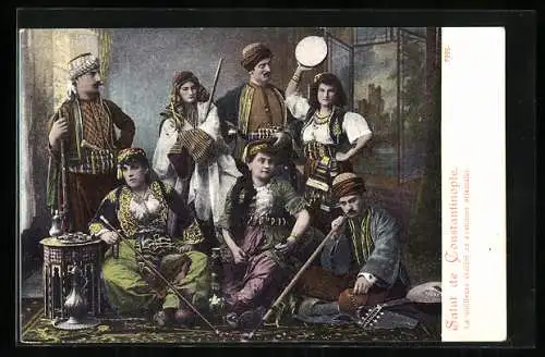 AK Constantinople, Männer und Frauen in türkischen Trachten