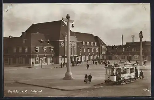 AK Frankfurt / Oder, Strassenbahn am Bahnhof