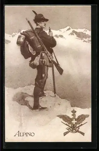 AK Italienischer Soldat der Infanterie unterwegs in den Bergen, Wappen