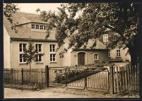 AK Crostau, Kirchgemeindehaus mit Garten