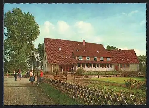 AK Rinteln /Weser, Kinder vor der Jugendherberge