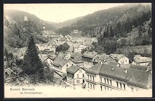 AK Berneck im Fichtelgebirge, Blick auf den Ort mit Kirche