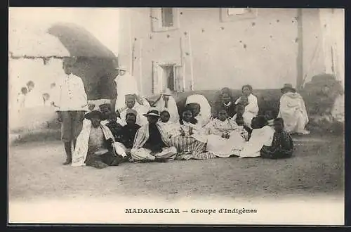 AK Madagascar, Groupe d`Indigènes