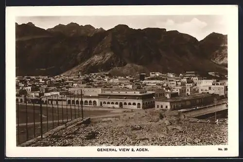 AK Aden, Ortspanorama mit Gebirge